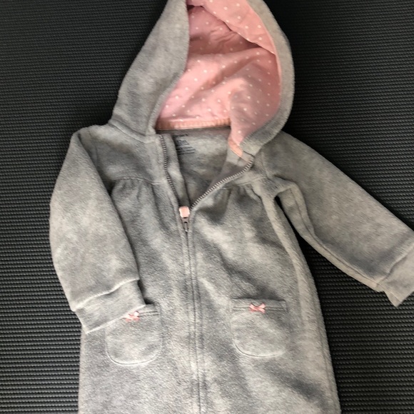 🎀Bundle of 2 one piece hooded one piece outfit🎀 - Picture 8 of 10